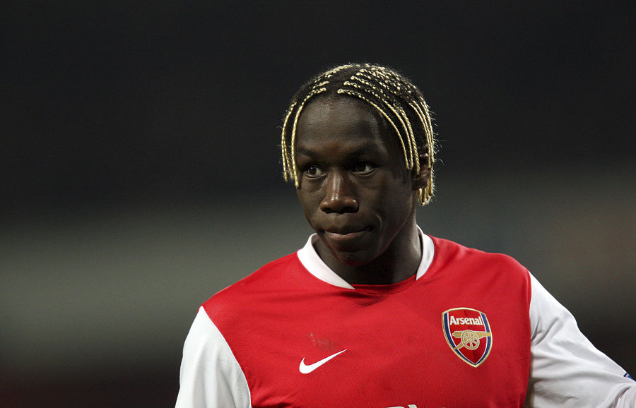 九游体育-转折点阿森纳主帅复盘，法国杯窗口期攻防权衡，引发热议，临场指挥获称赞(阿森纳球员大名单)